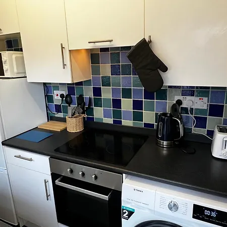 Robin'S Hollow: 2Bd Home Near Wrexham Afc Exterior photo