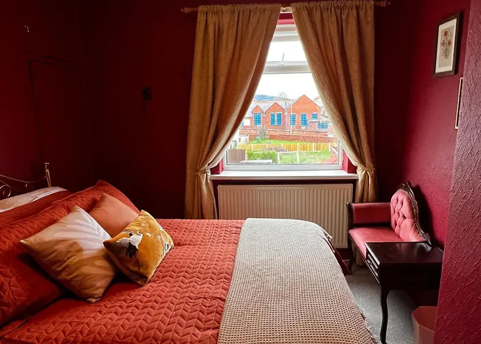 Robin\'S Hollow: 2Bd Home Near Wrexham Afc