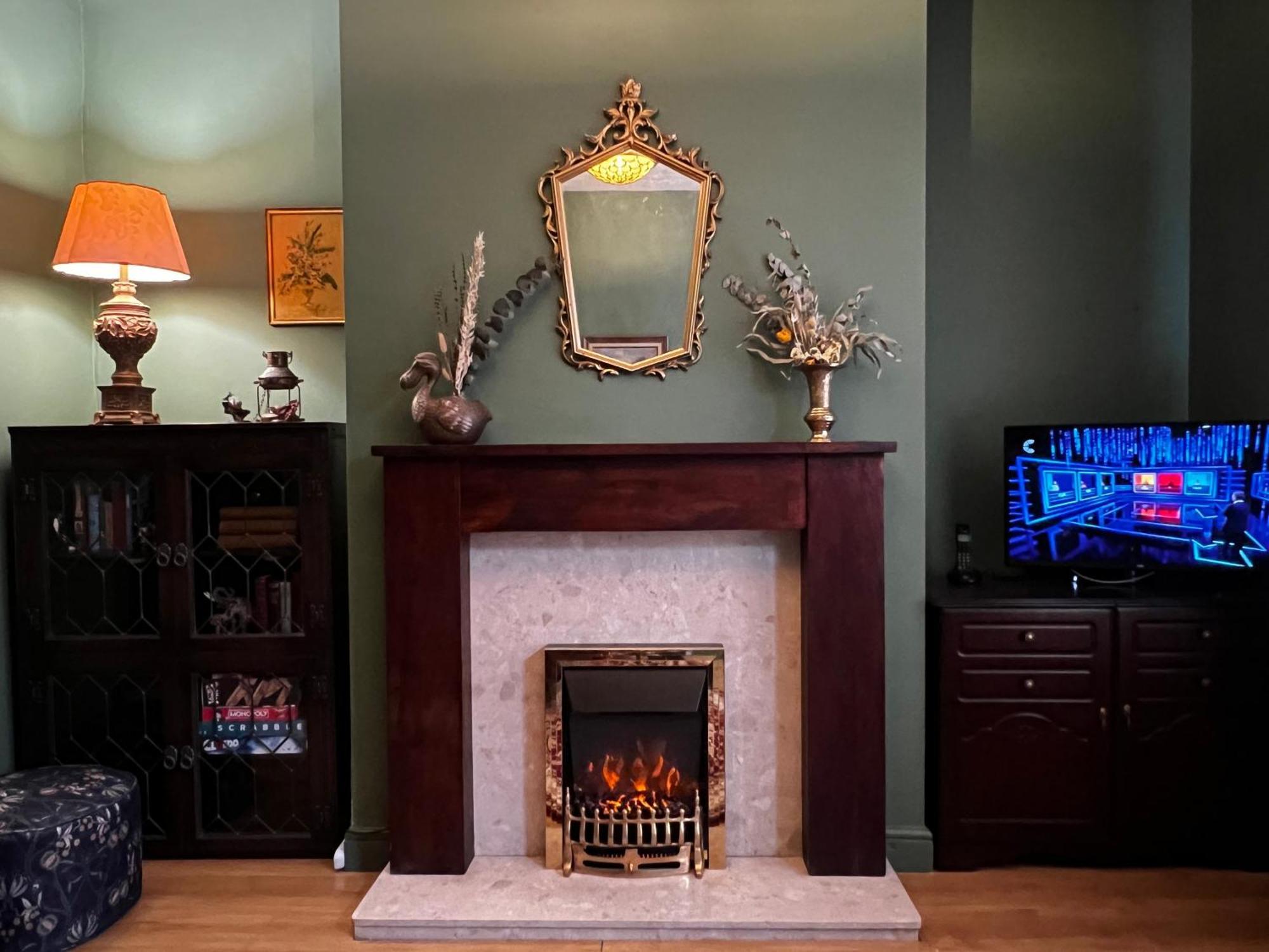 Robin's Hollow: 2bd Near Afc *