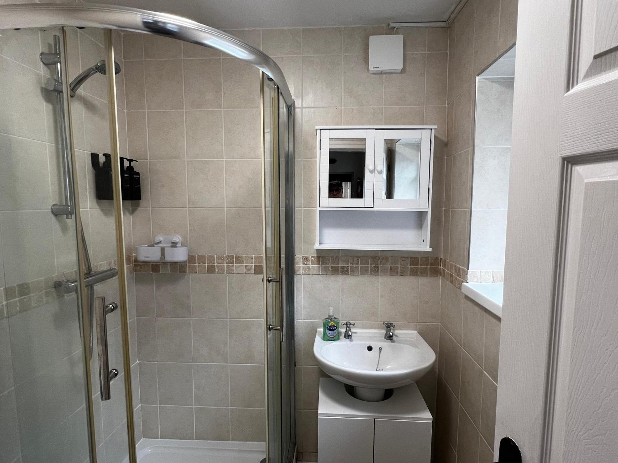 Holiday home Robin's Hollow: 2bd Near Afc *